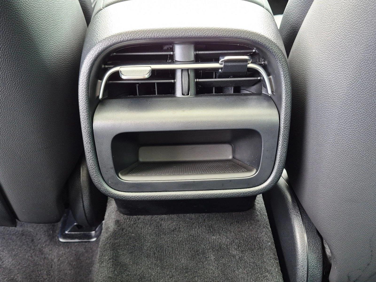2026 E 350 4MATIC, photo 17 of 25