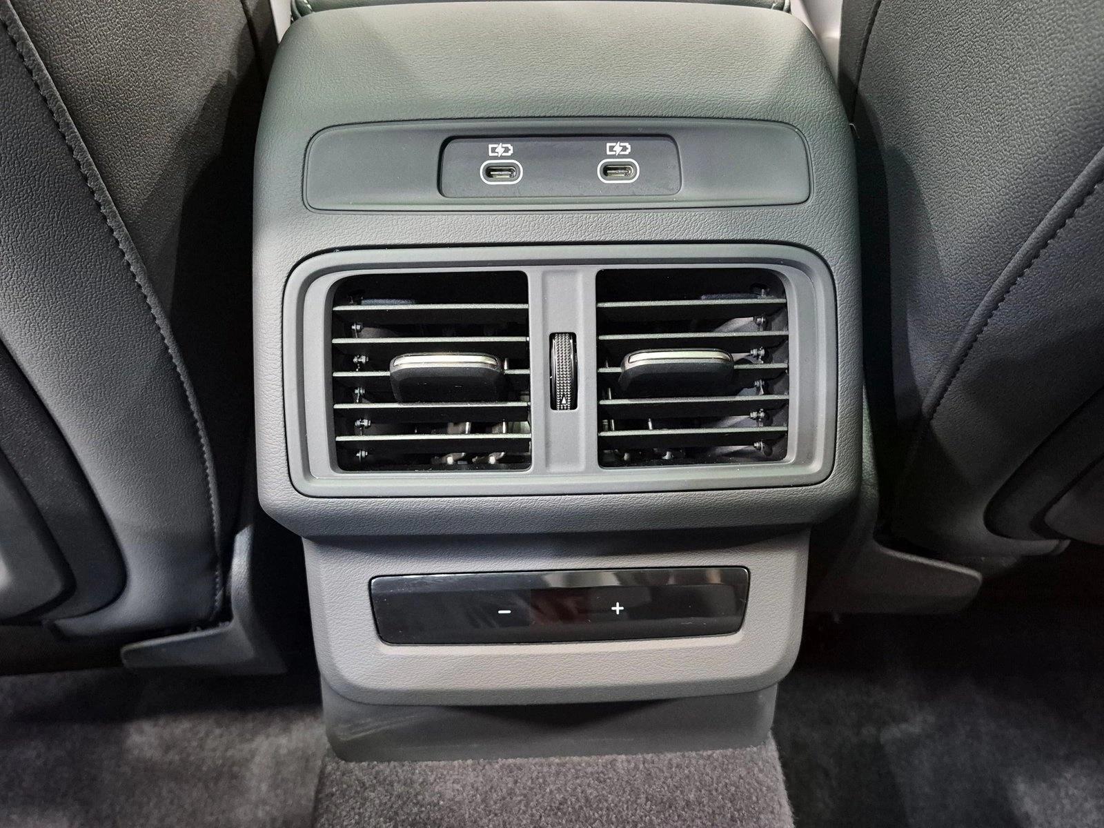 2025 Audi Q5 quattro Premium, photo 18 of 26