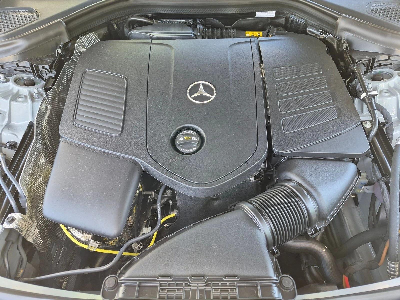 2027 GLC 300, photo 16 of 17