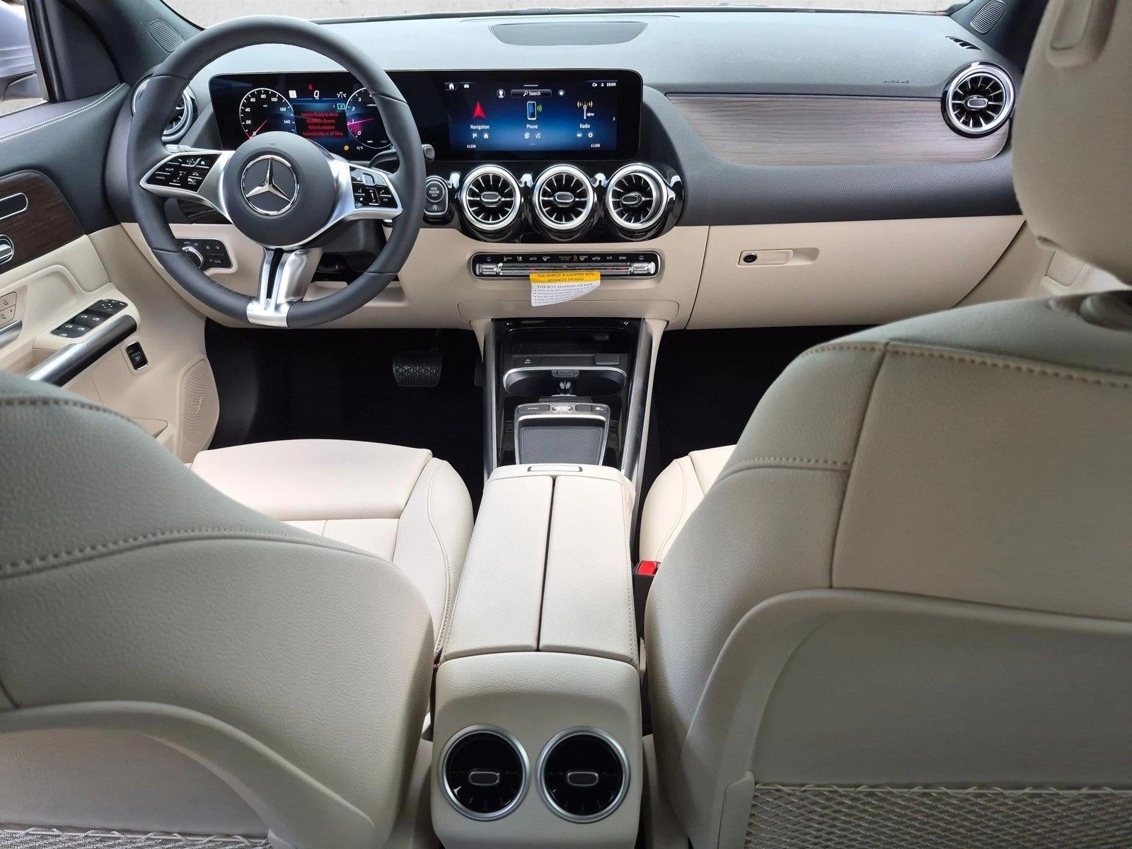 2026 GLA 250, photo 13 of 16