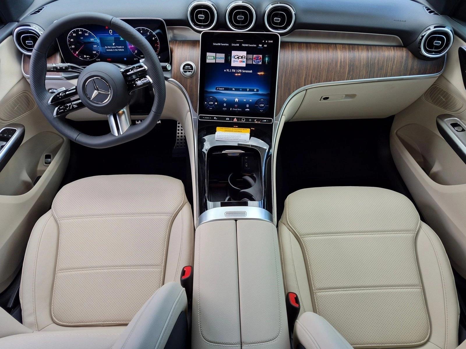 2027 GLC 300, photo 14 of 17