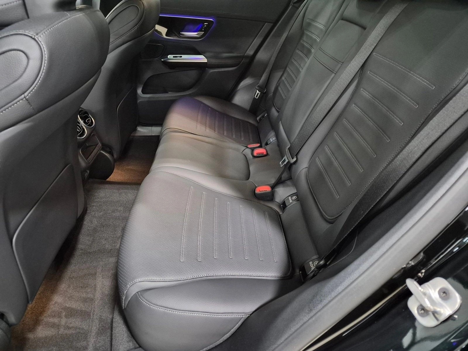 2026 GLC 300, photo 19 of 25