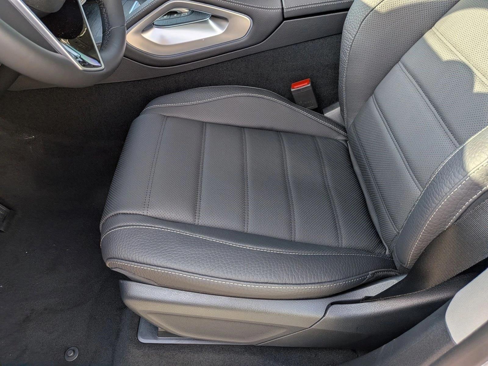 2026 GLS 450 4MATIC, photo 4 of 18