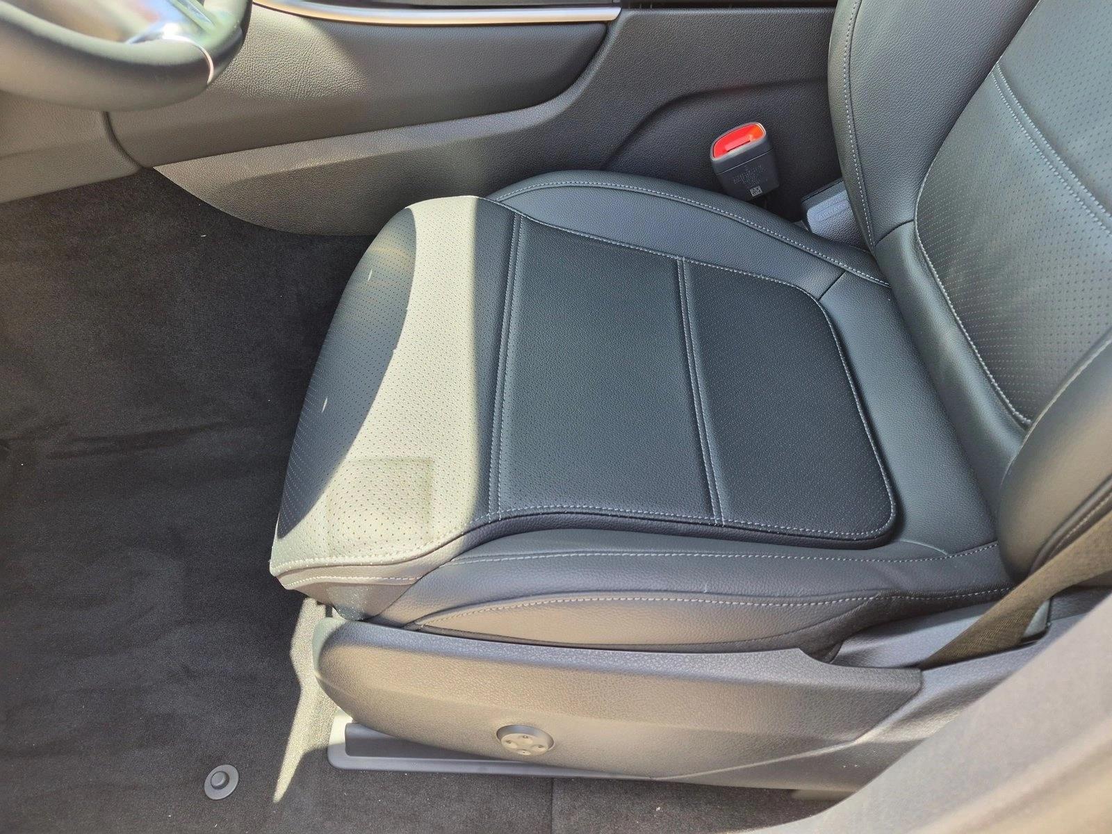 2027 GLC 300, photo 4 of 17