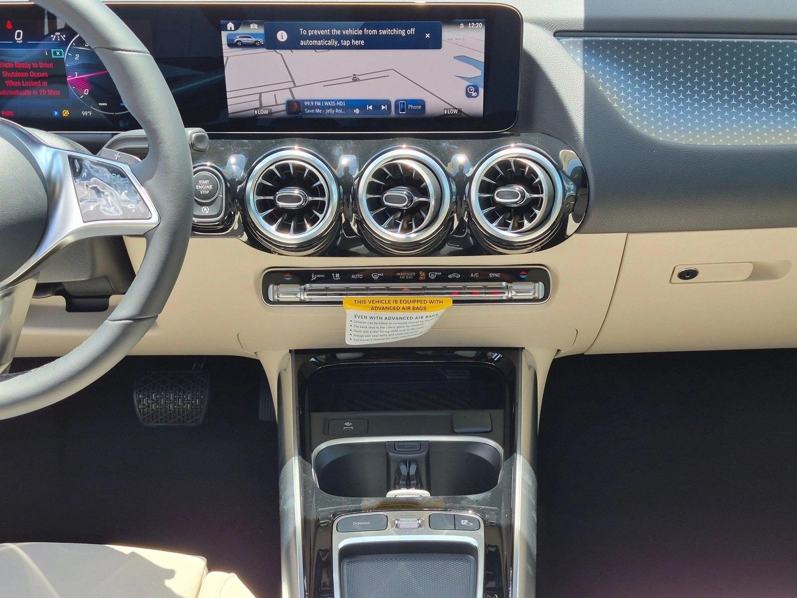 2026 GLA 250, photo 11 of 17
