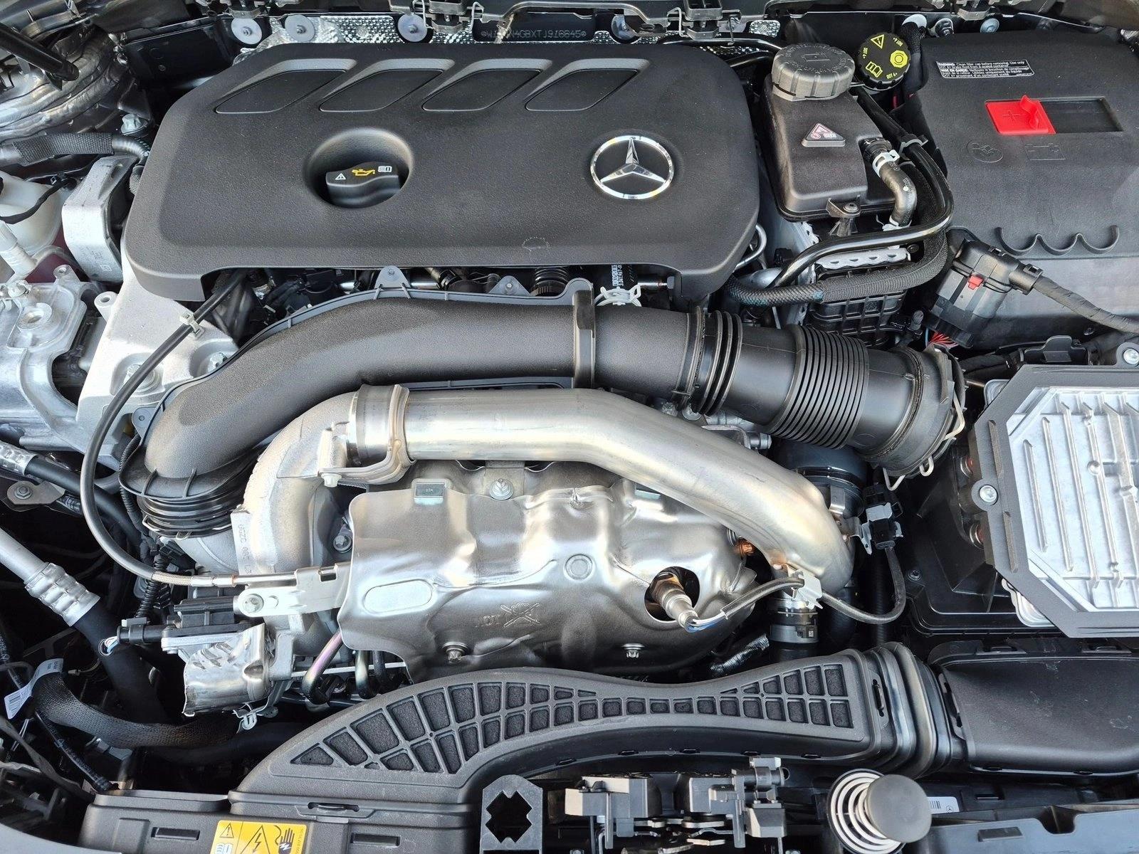 2026 GLA 250, photo 16 of 17