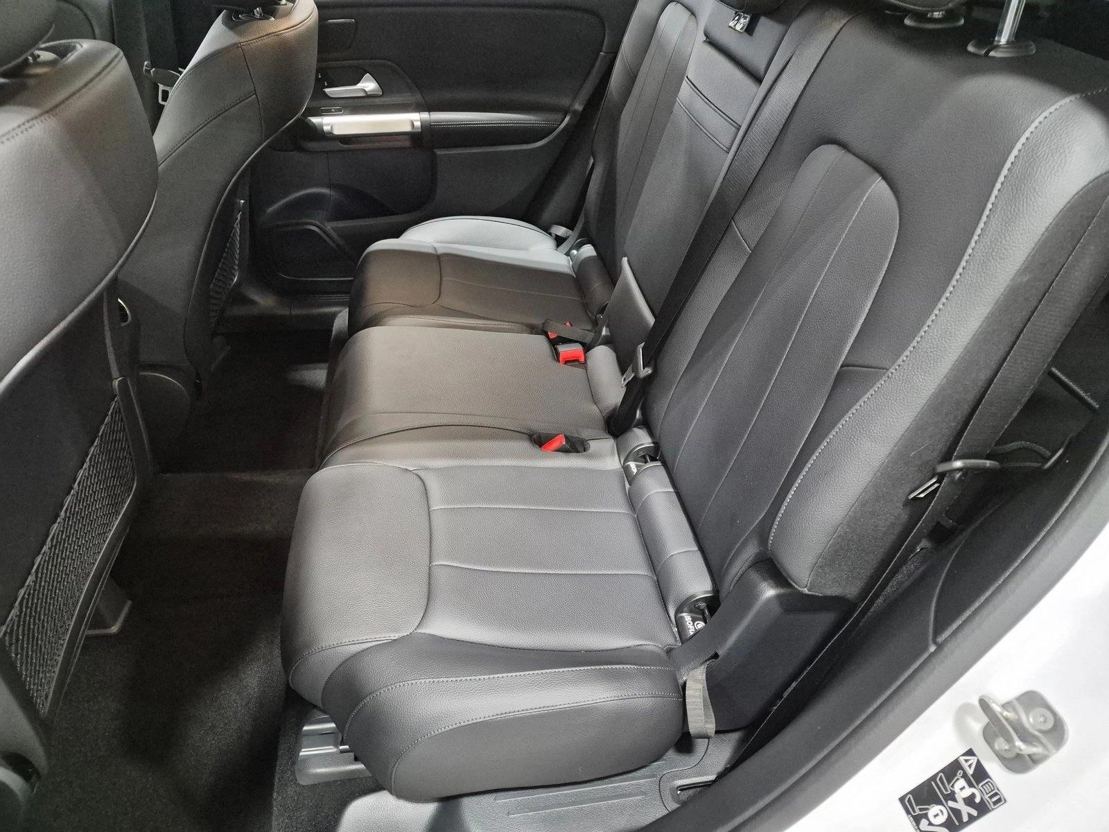 2026 GLB 250, photo 19 of 25