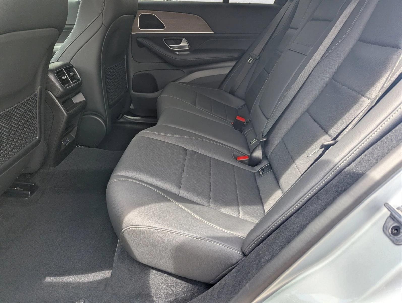 2026 GLE 350, photo 13 of 16