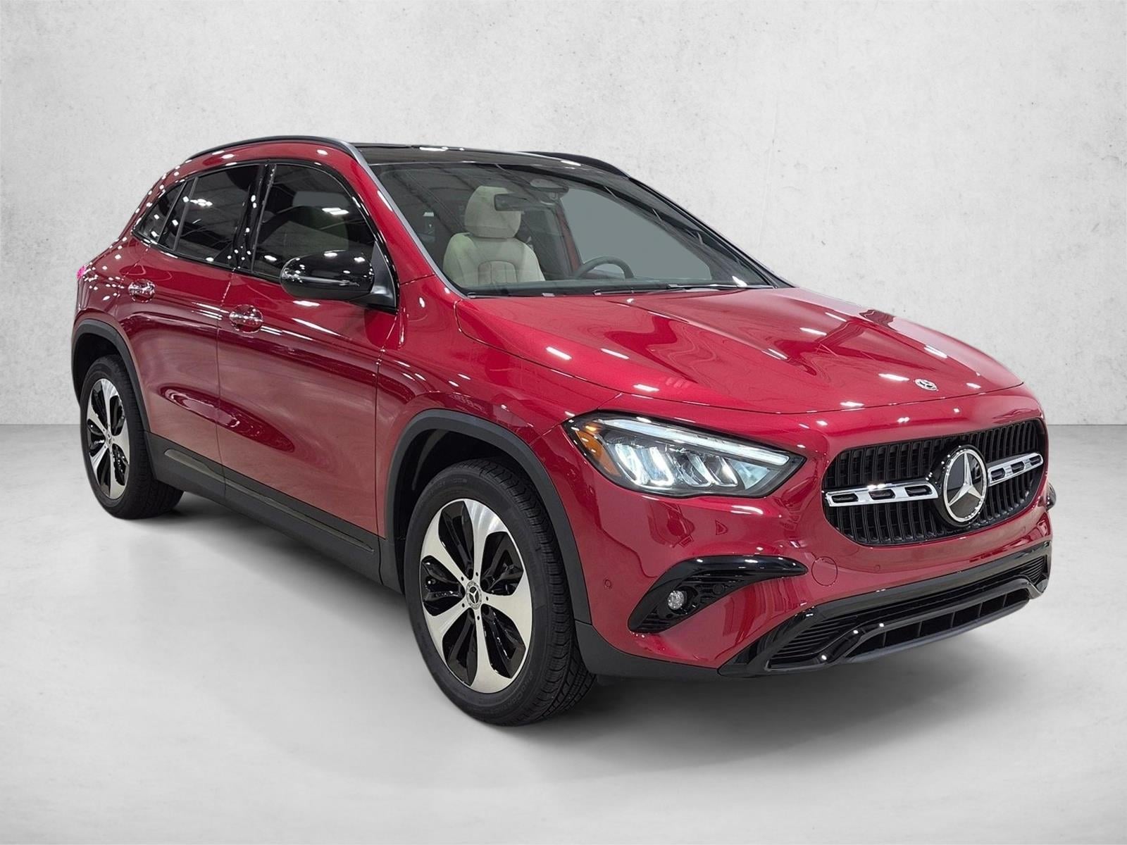 2026 GLA 250, photo 3 of 26