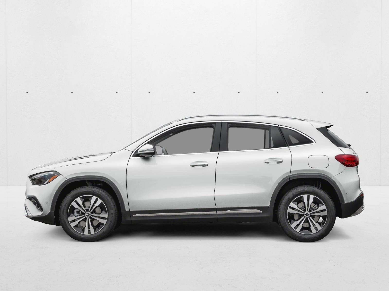 2026 GLA 250, photo 3 of 11
