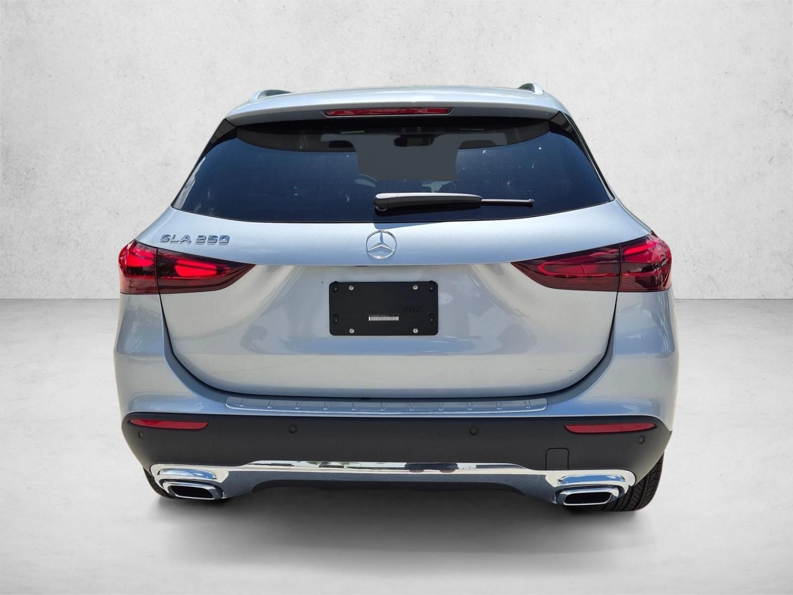 2026 GLA 250, photo 7 of 17