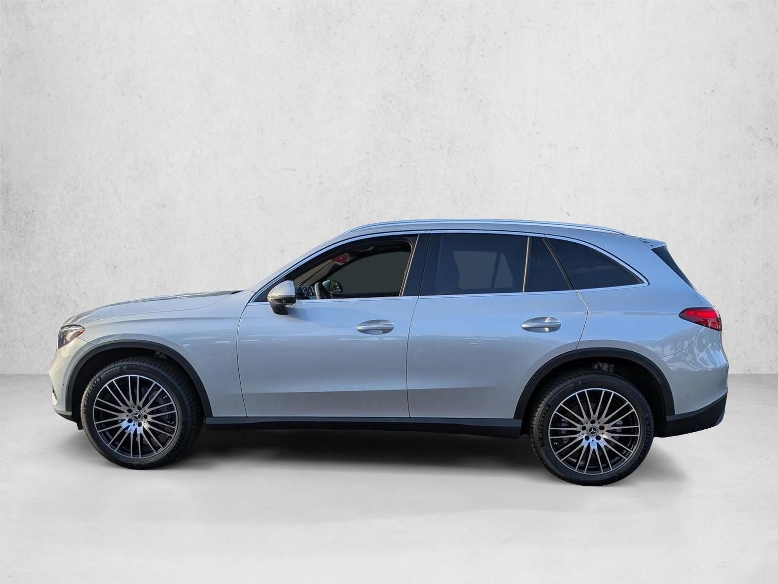 2026 GLC 300, photo 5 of 17