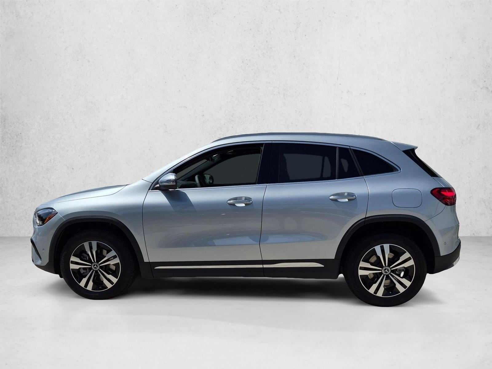 2026 GLA 250, photo 5 of 17