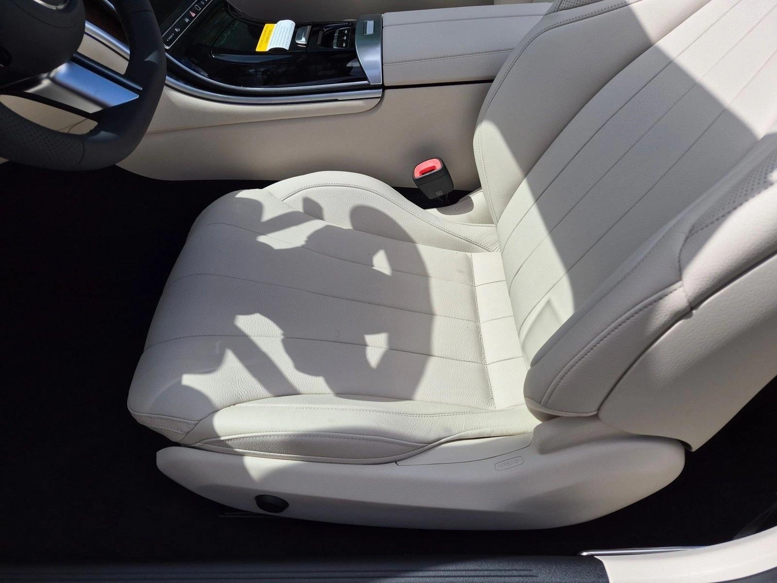 2027 CLE 450 4MATIC Cabriolet, photo 4 of 17