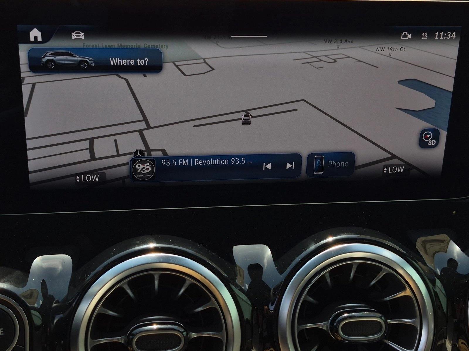2026 GLA 250, photo 13 of 17