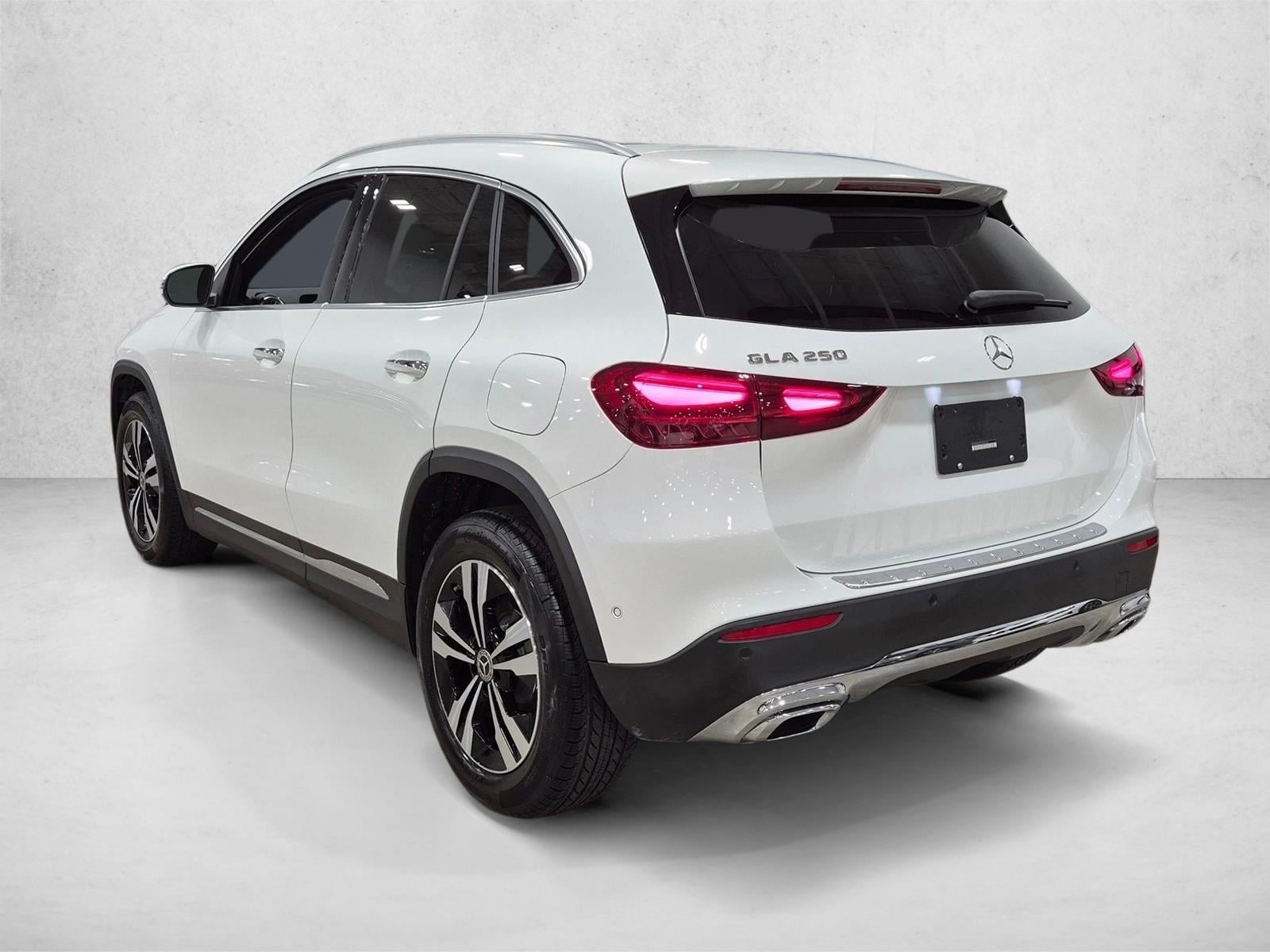 2026 GLA 250, photo 8 of 25