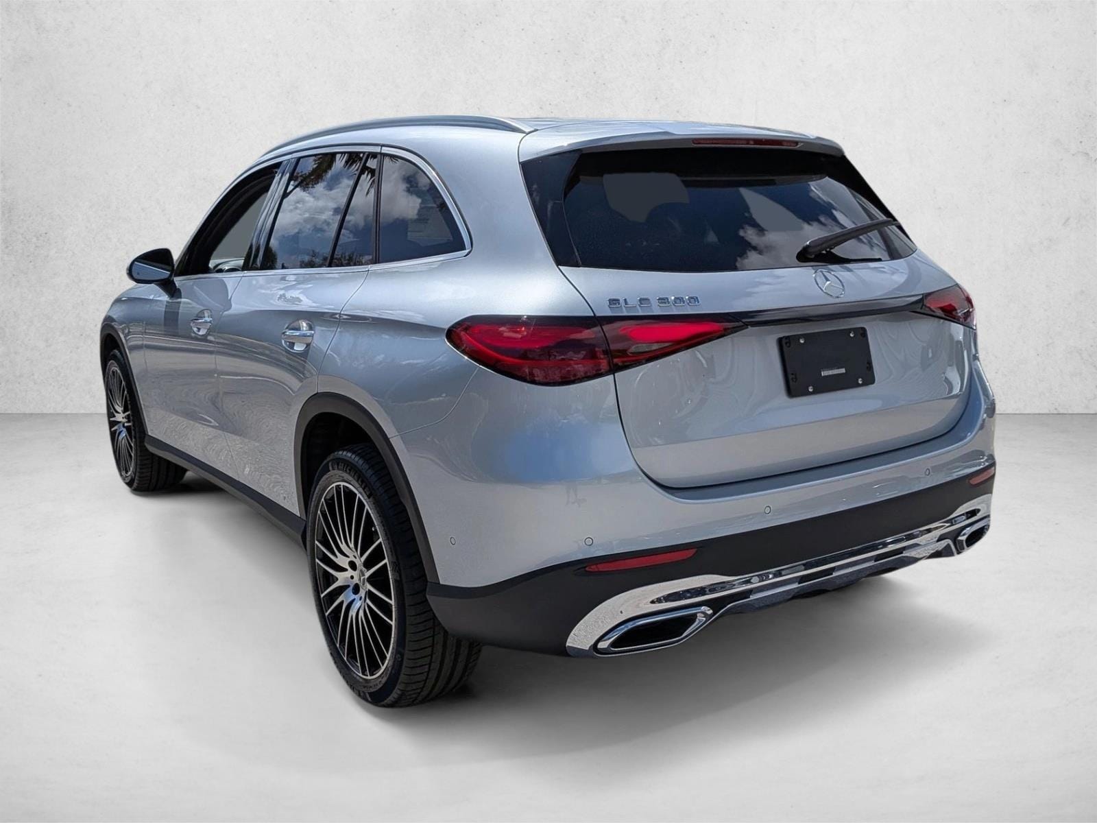 2026 GLC 300, photo 8 of 17