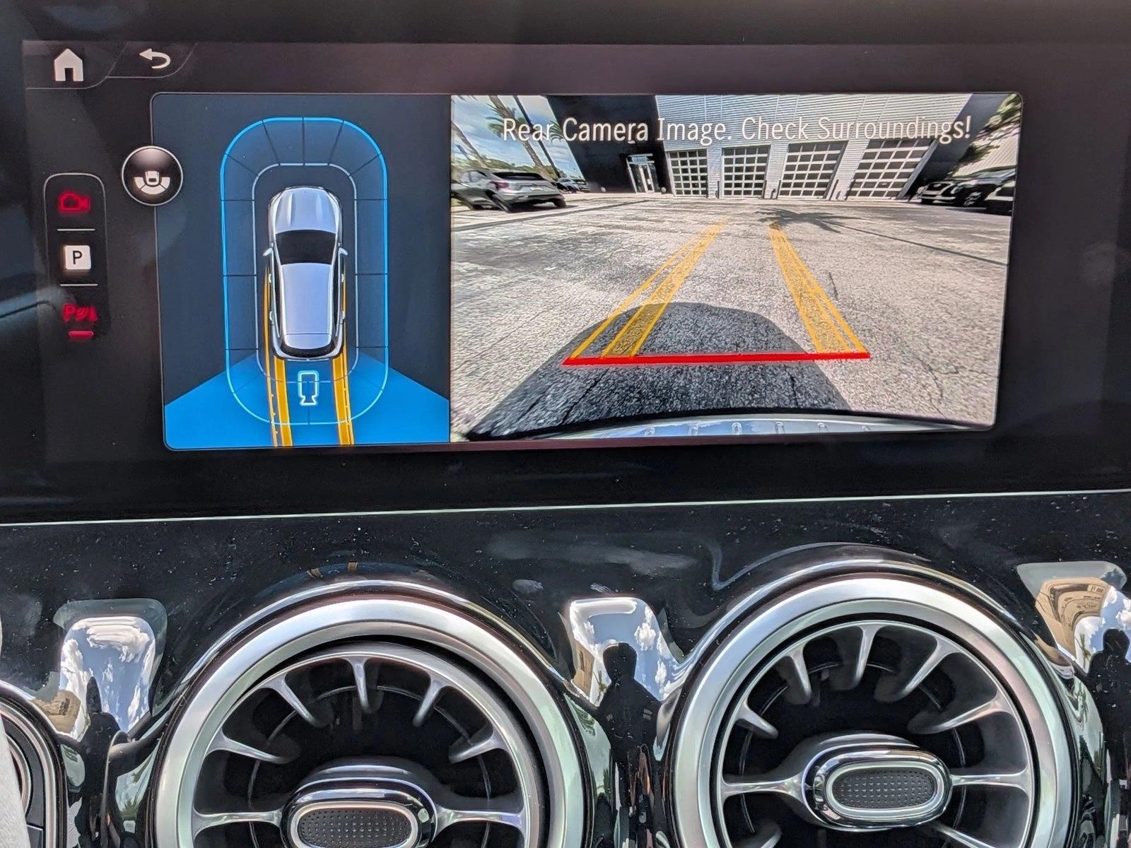 2026 GLA 250, photo 12 of 16