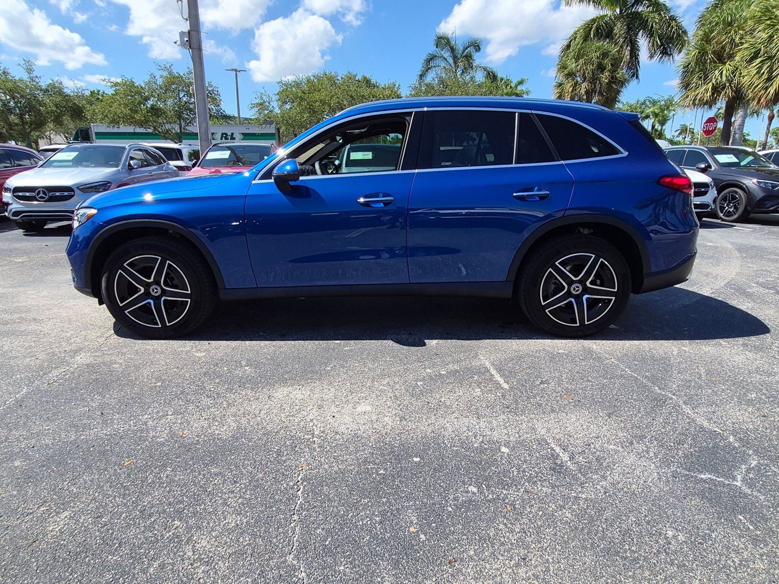 2027 GLC 300 4MATIC, photo 5 of 17