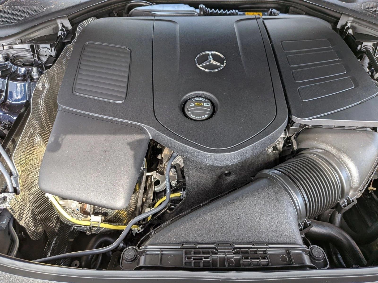 2026 E 350 4MATIC, photo 16 of 17
