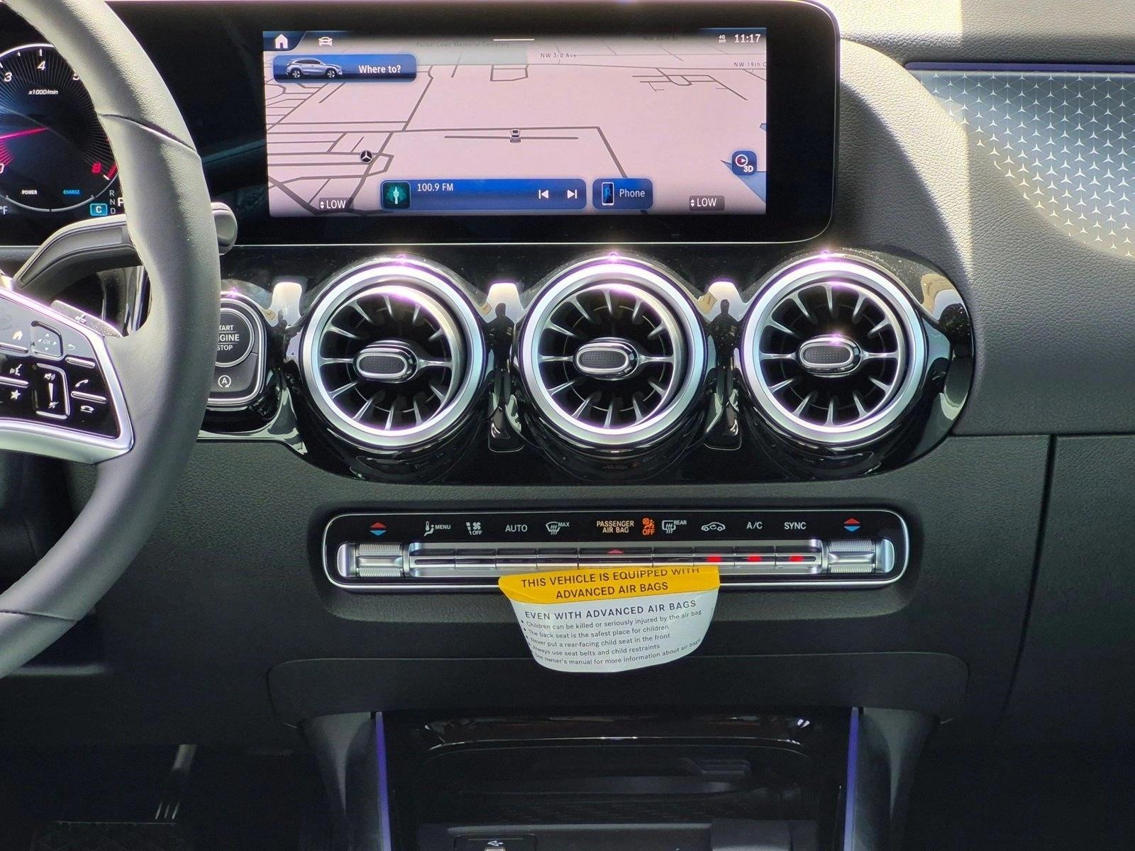 2026 GLA 250, photo 11 of 17