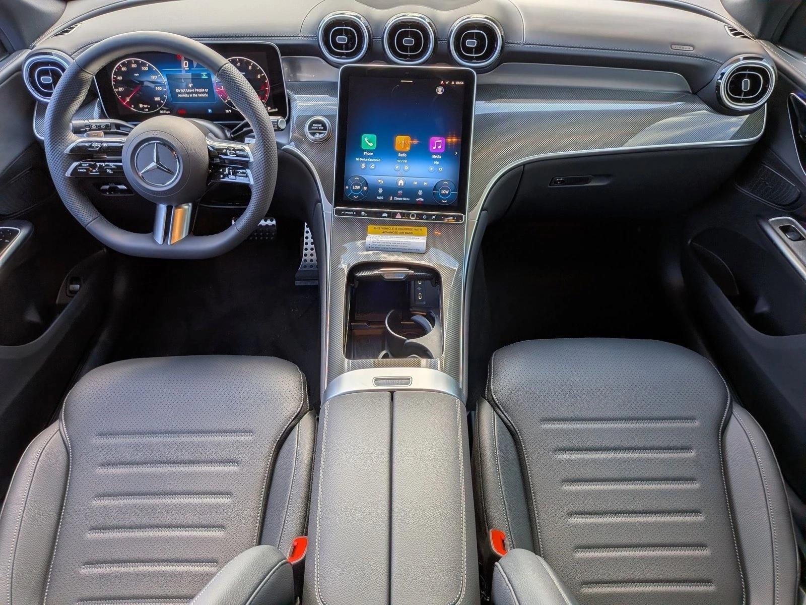 2026 GLC 300, photo 13 of 16