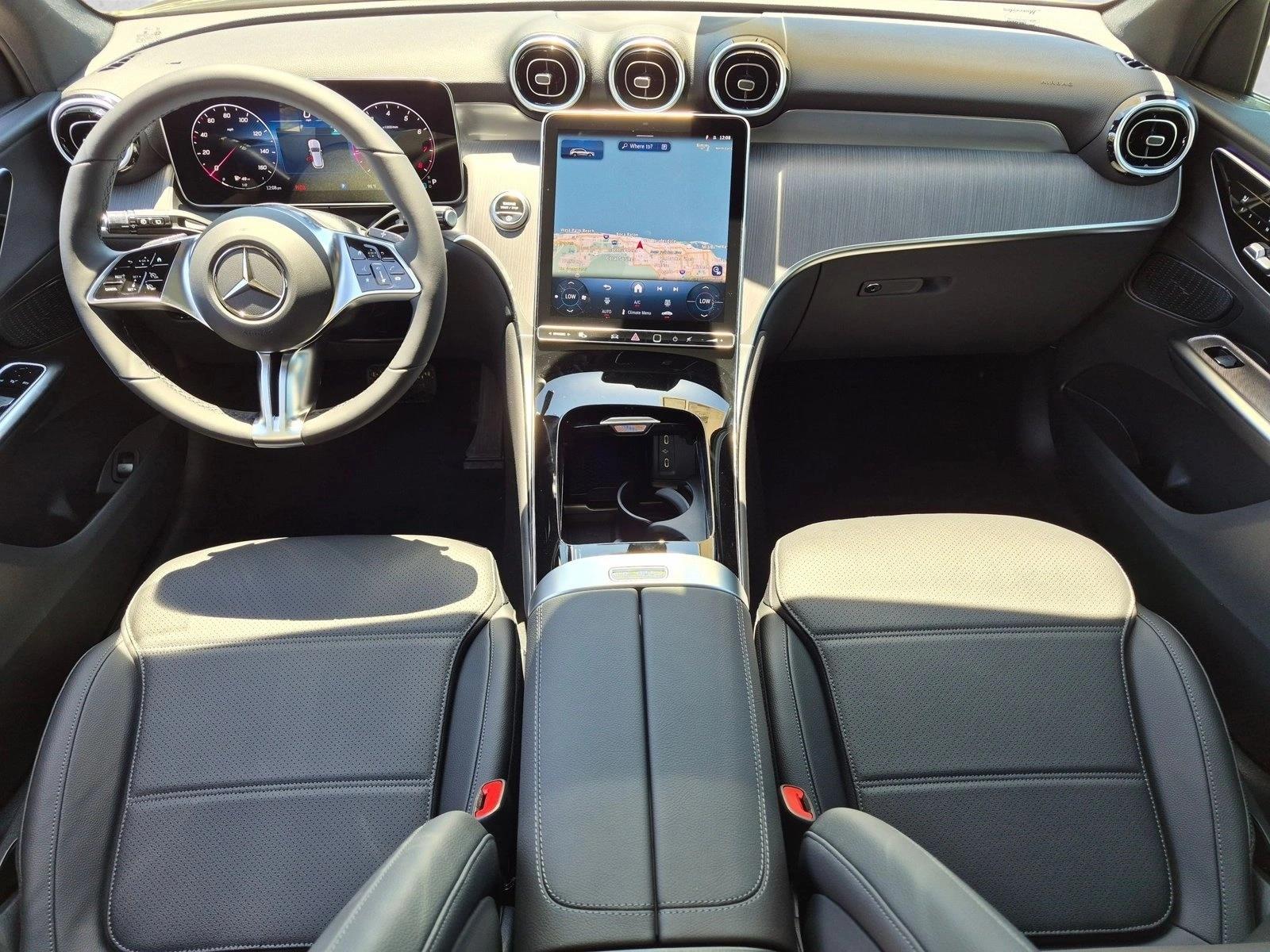 2026 GLC 300 4MATIC, photo 13 of 16