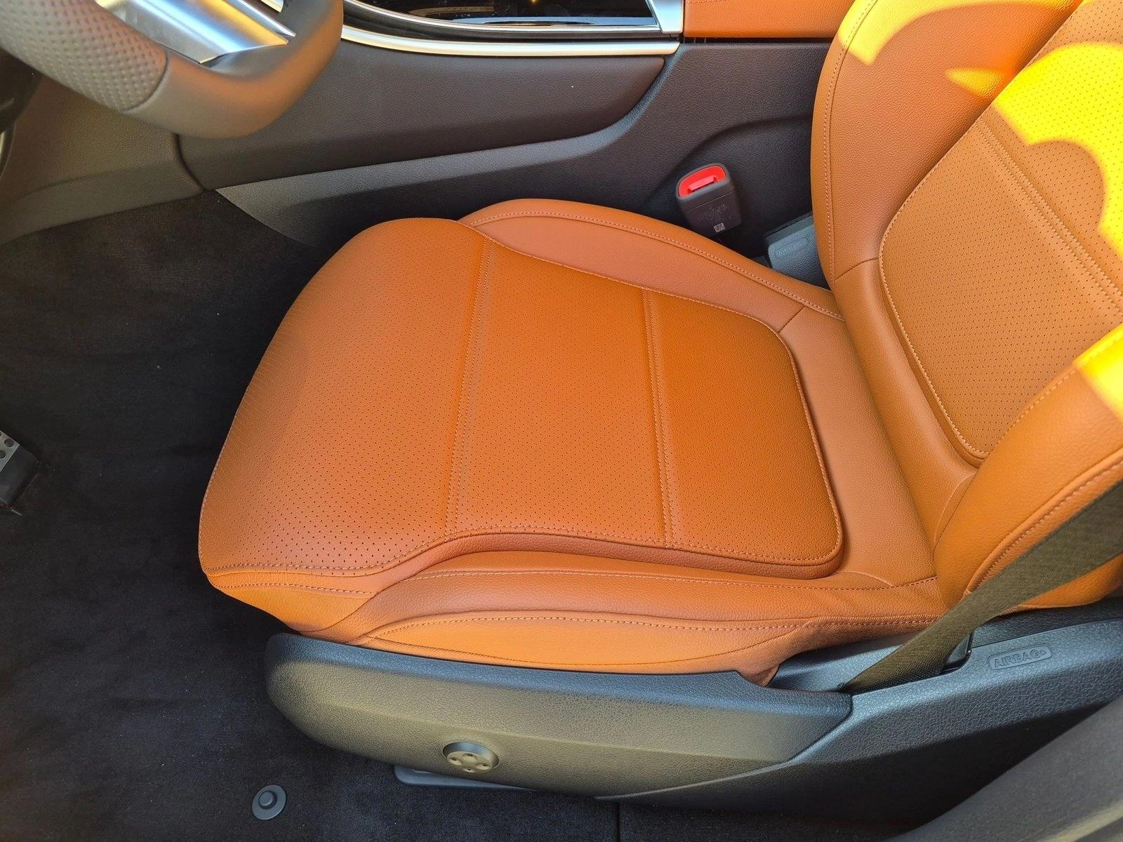 2027 GLC 300, photo 4 of 17