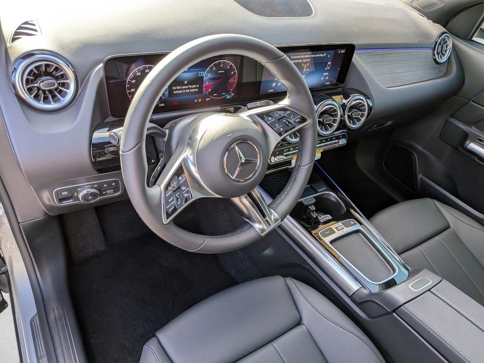 2026 GLA 250, photo 3 of 16