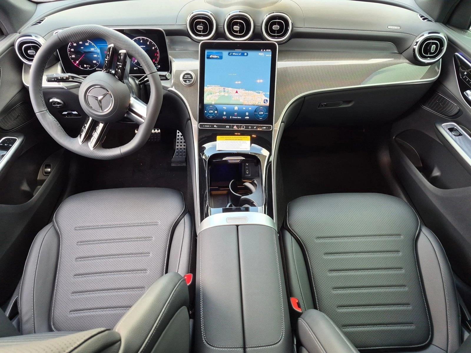 2026 GLC 300 4MATIC, photo 14 of 17