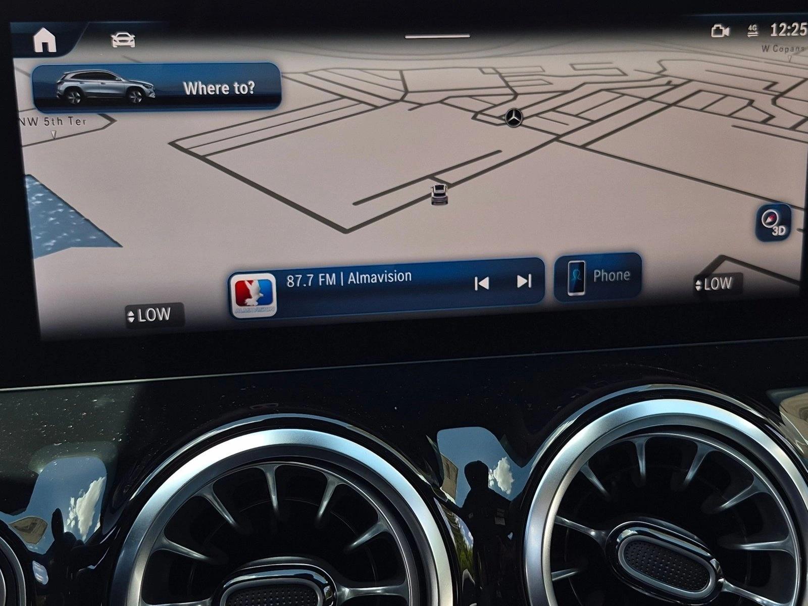 2026 GLA 250, photo 13 of 17