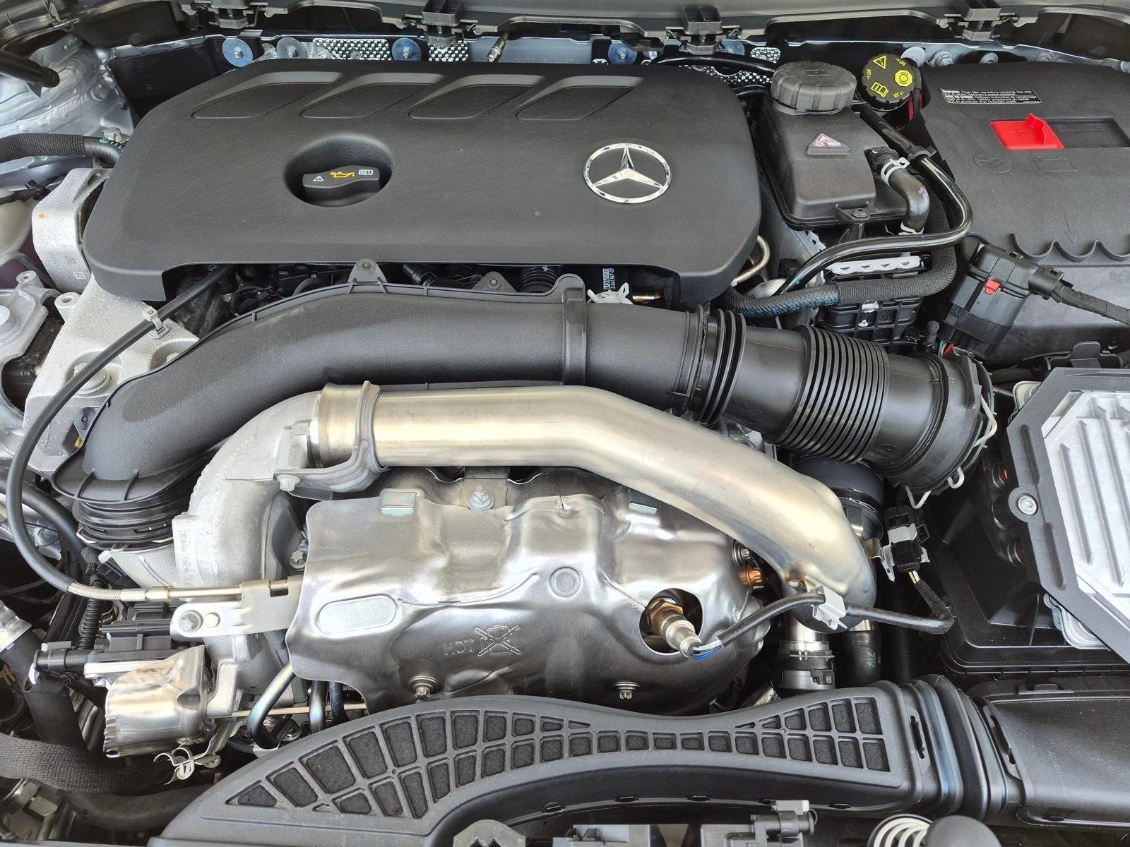 2026 GLA 250, photo 16 of 17