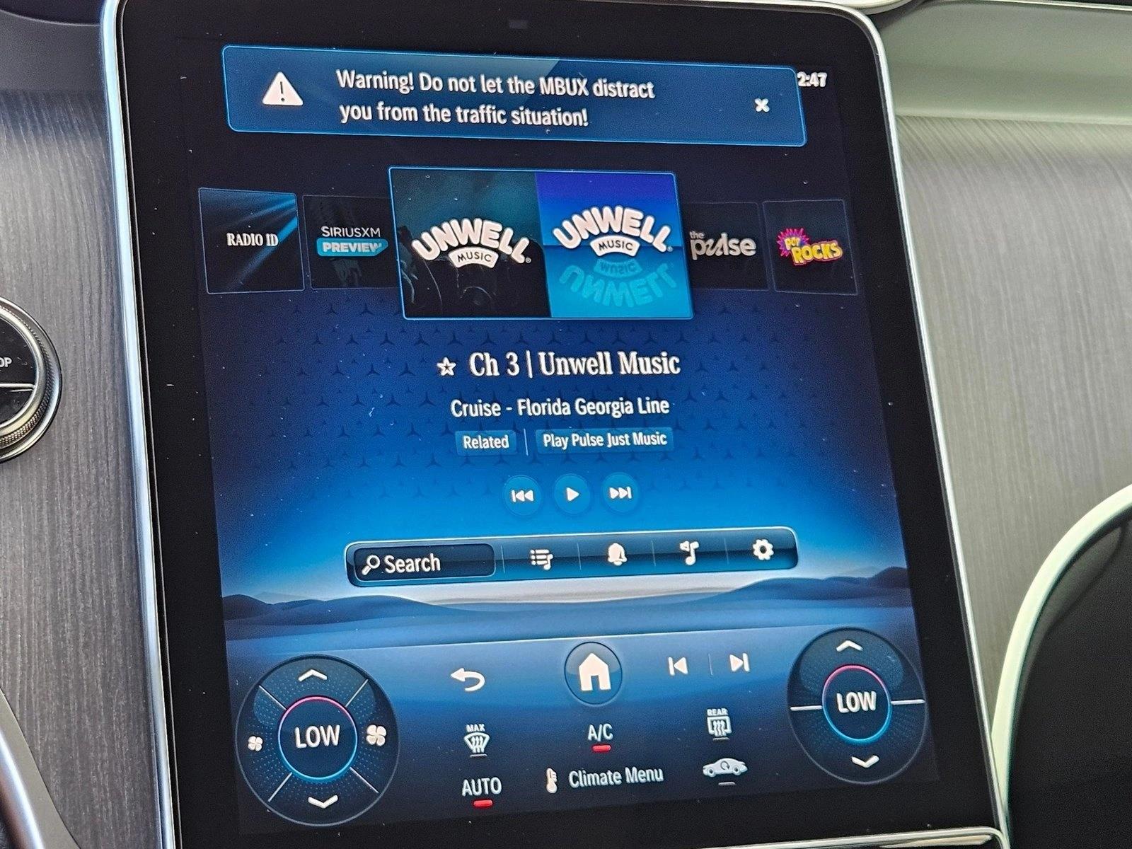 2026 GLC 300 4MATIC, photo 12 of 17