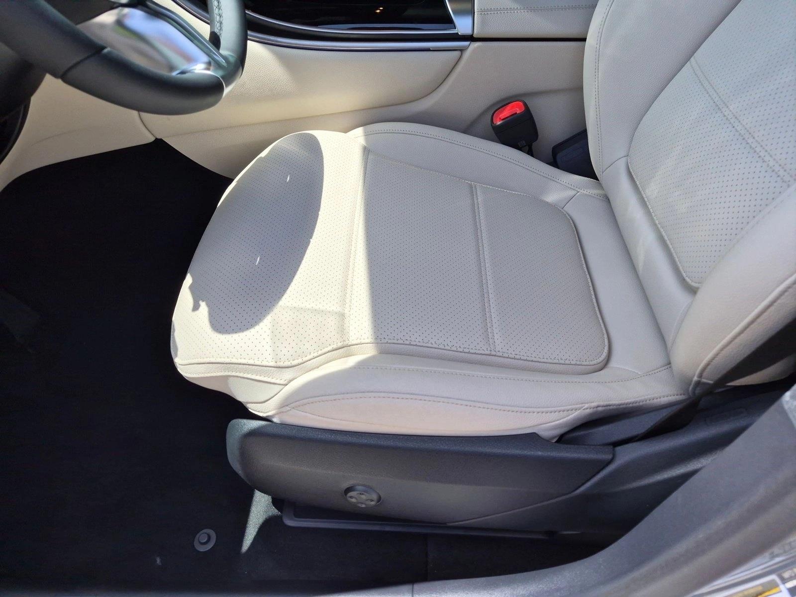 2027 GLC 300, photo 4 of 17