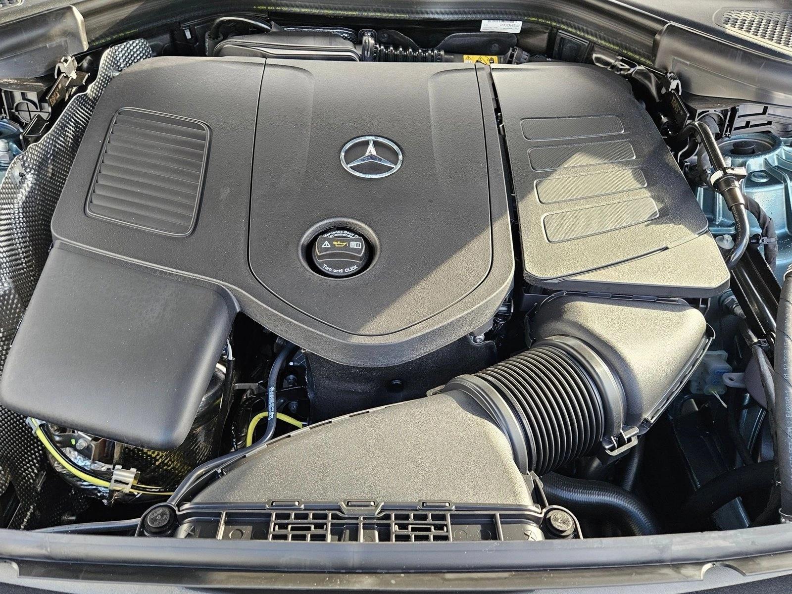 2026 GLC 300 4MATIC, photo 16 of 17