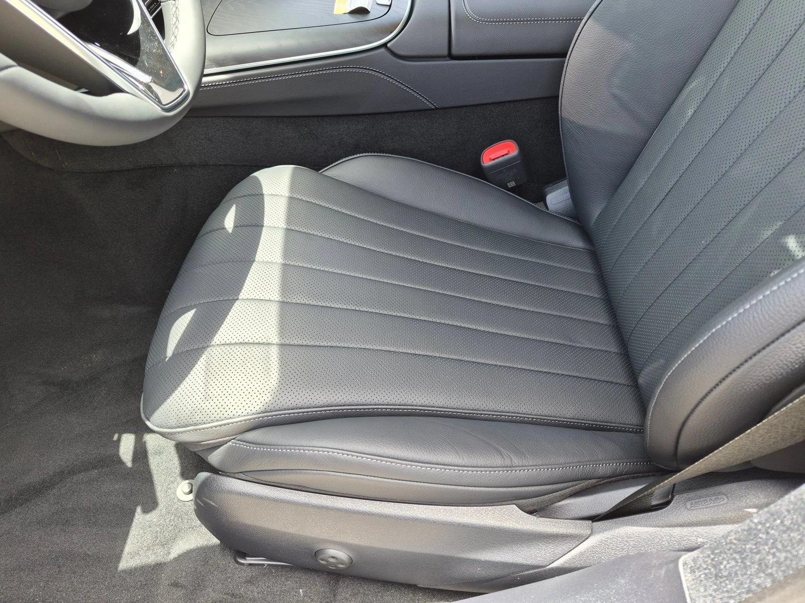 2026 E 350 4MATIC, photo 4 of 17