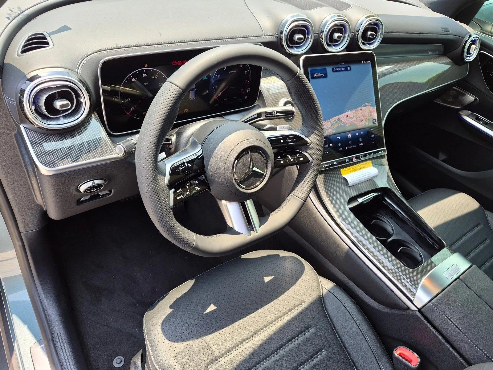 2026 GLC 300 4MATIC, photo 3 of 17