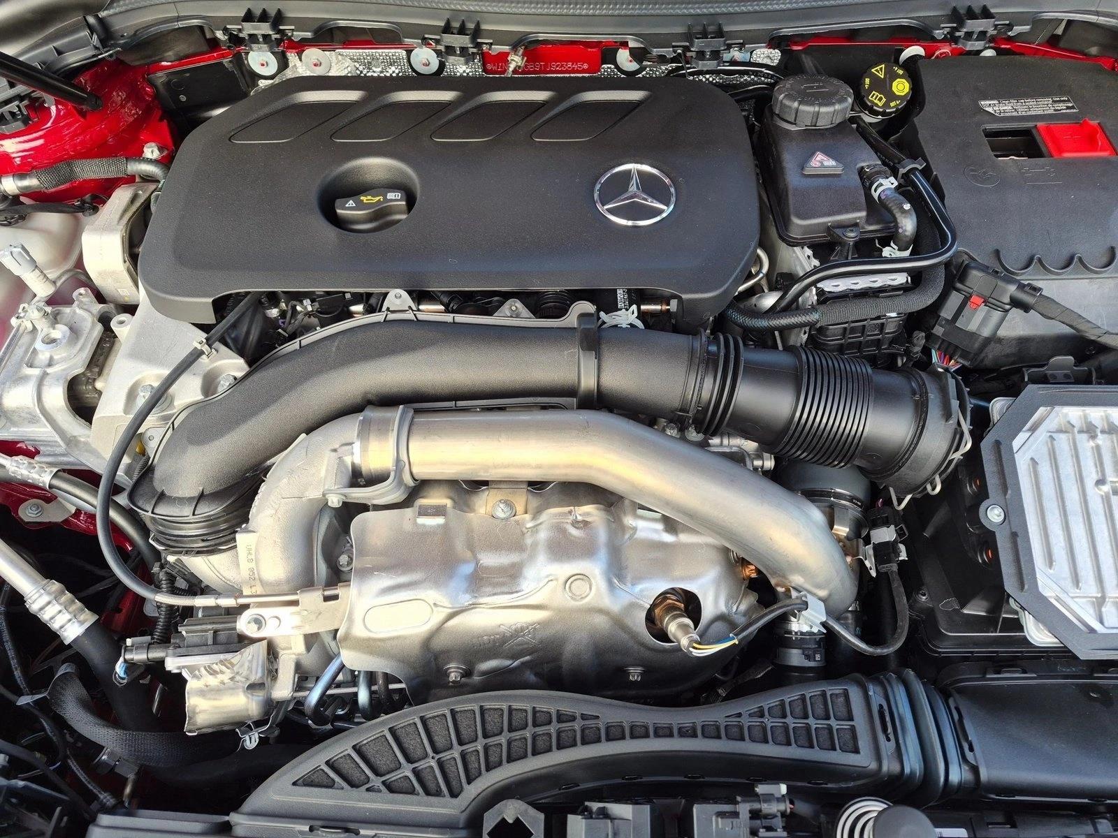 2026 GLA 250, photo 16 of 17