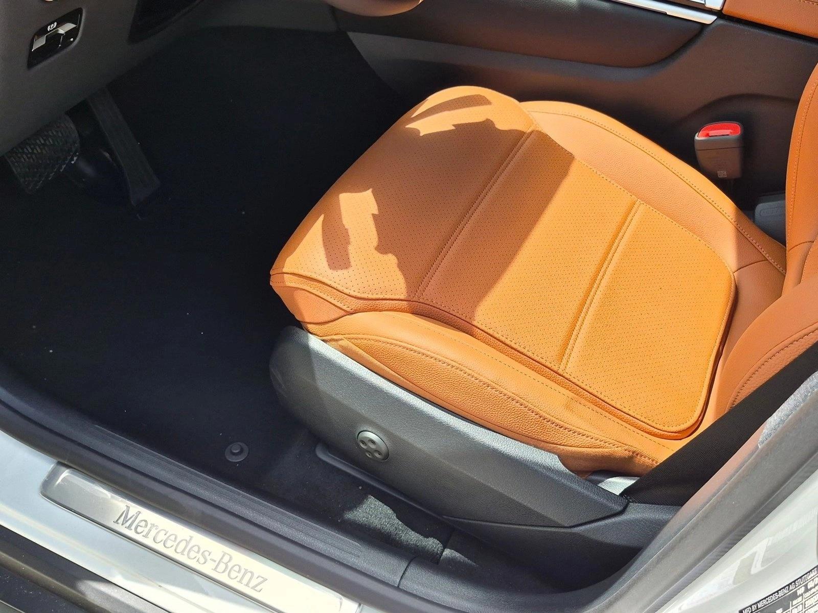 2026 GLC 300 4MATIC, photo 10 of 15