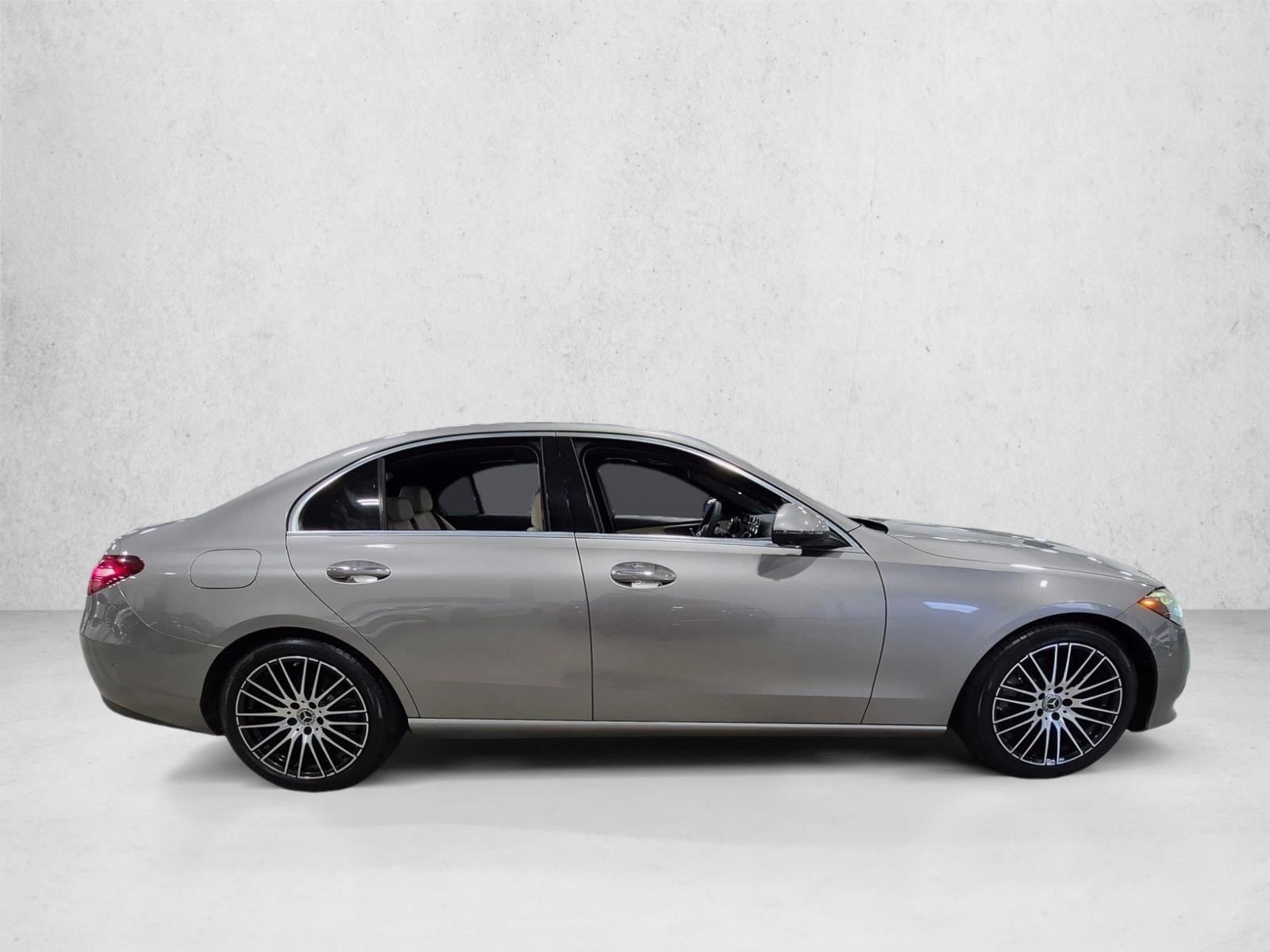 2022 C 300, photo 4 of 25