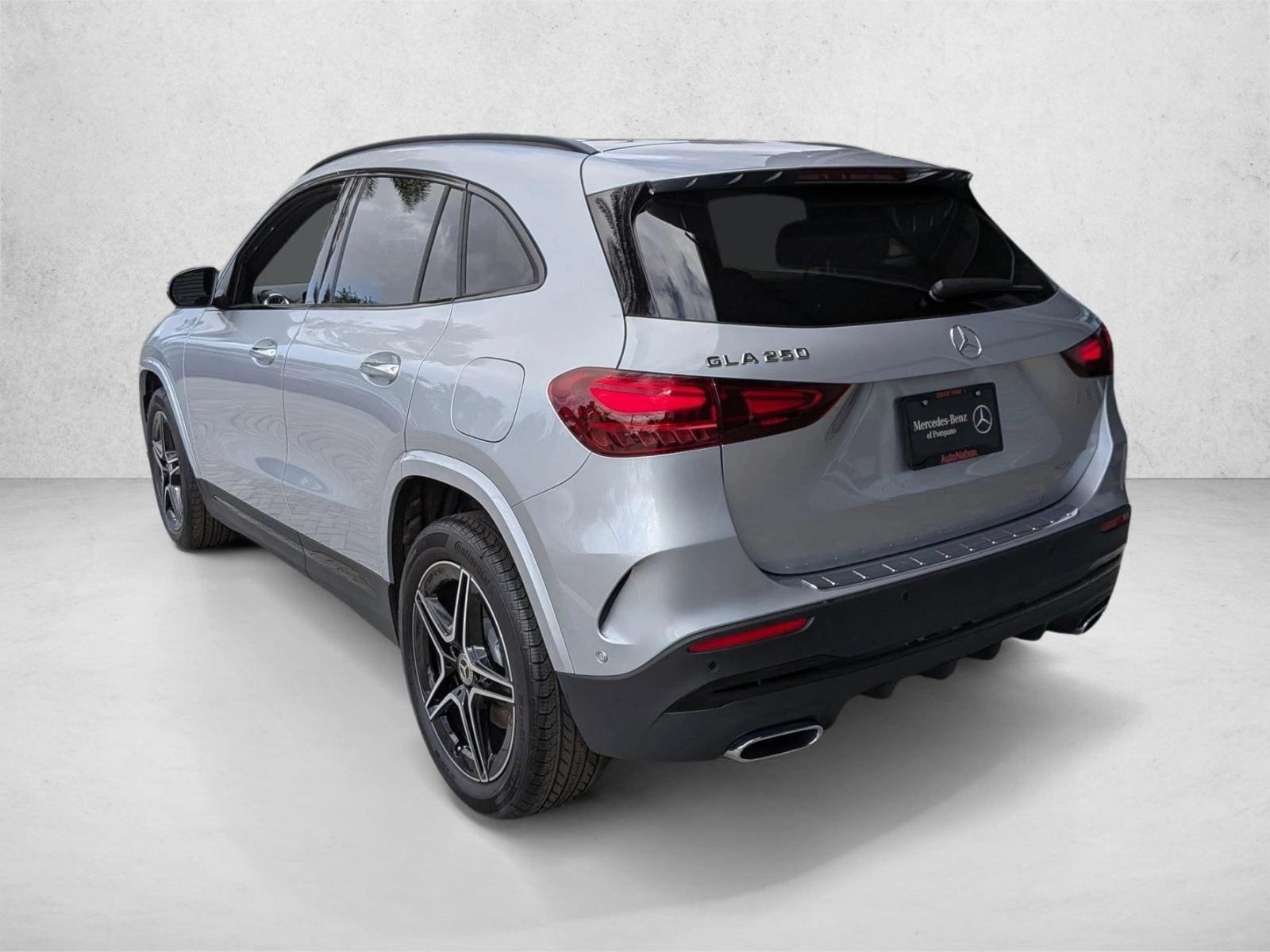 2026 GLA 250, photo 8 of 16