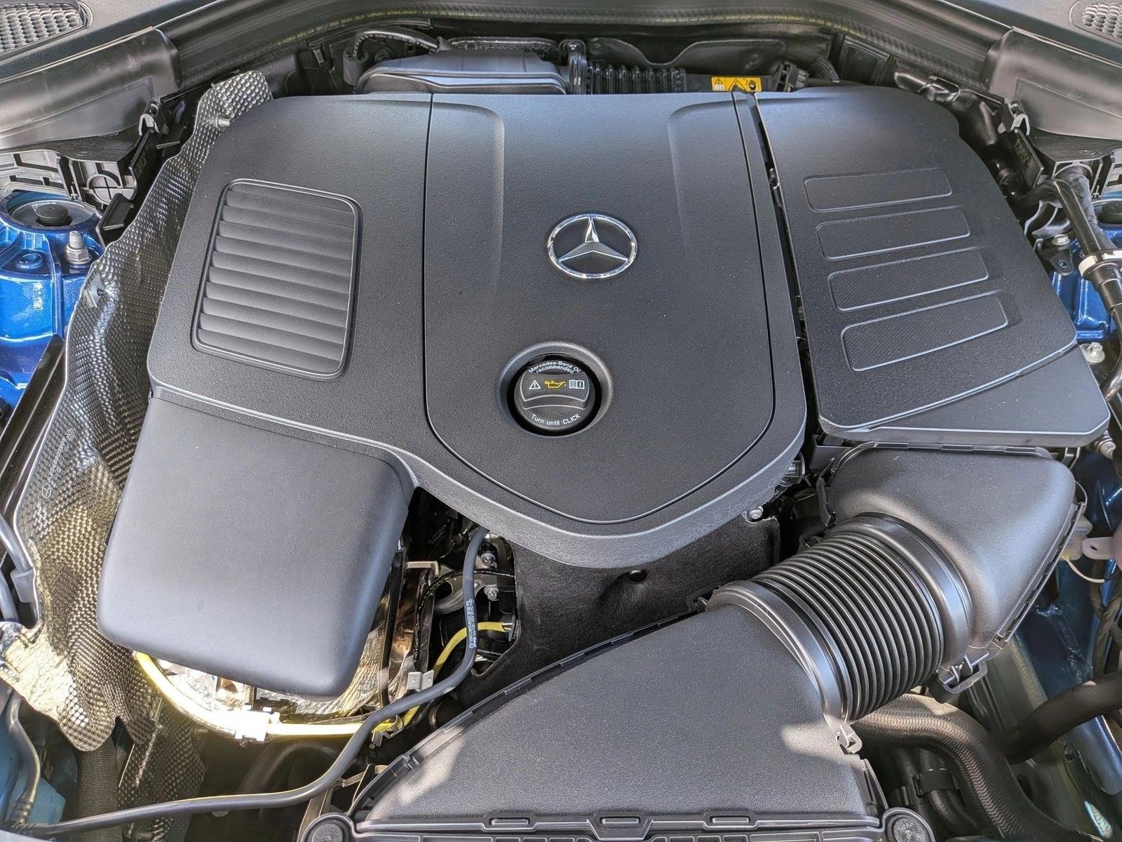 2026 GLC 300 4MATIC, photo 15 of 16