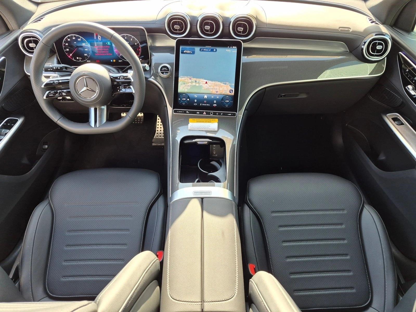 2027 GLC 300, photo 14 of 17
