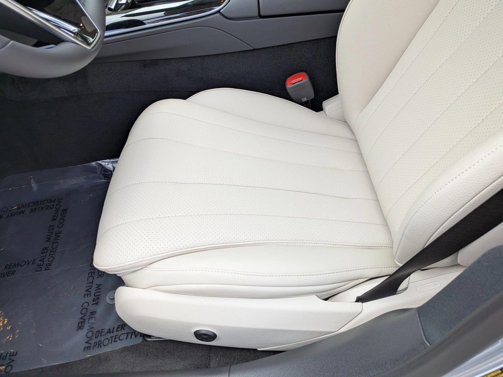 2026 E 350 4MATIC, photo 4 of 17