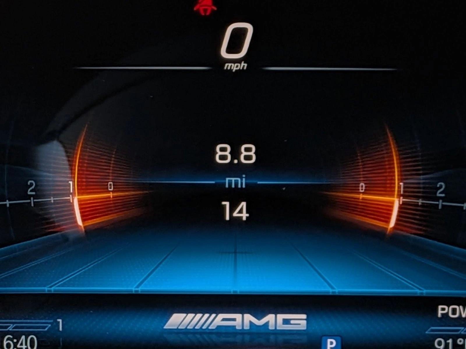 2026 AMG GLB 35, photo 10 of 16