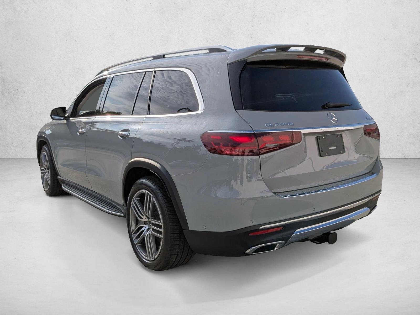 2026 GLS 450 4MATIC, photo 8 of 18