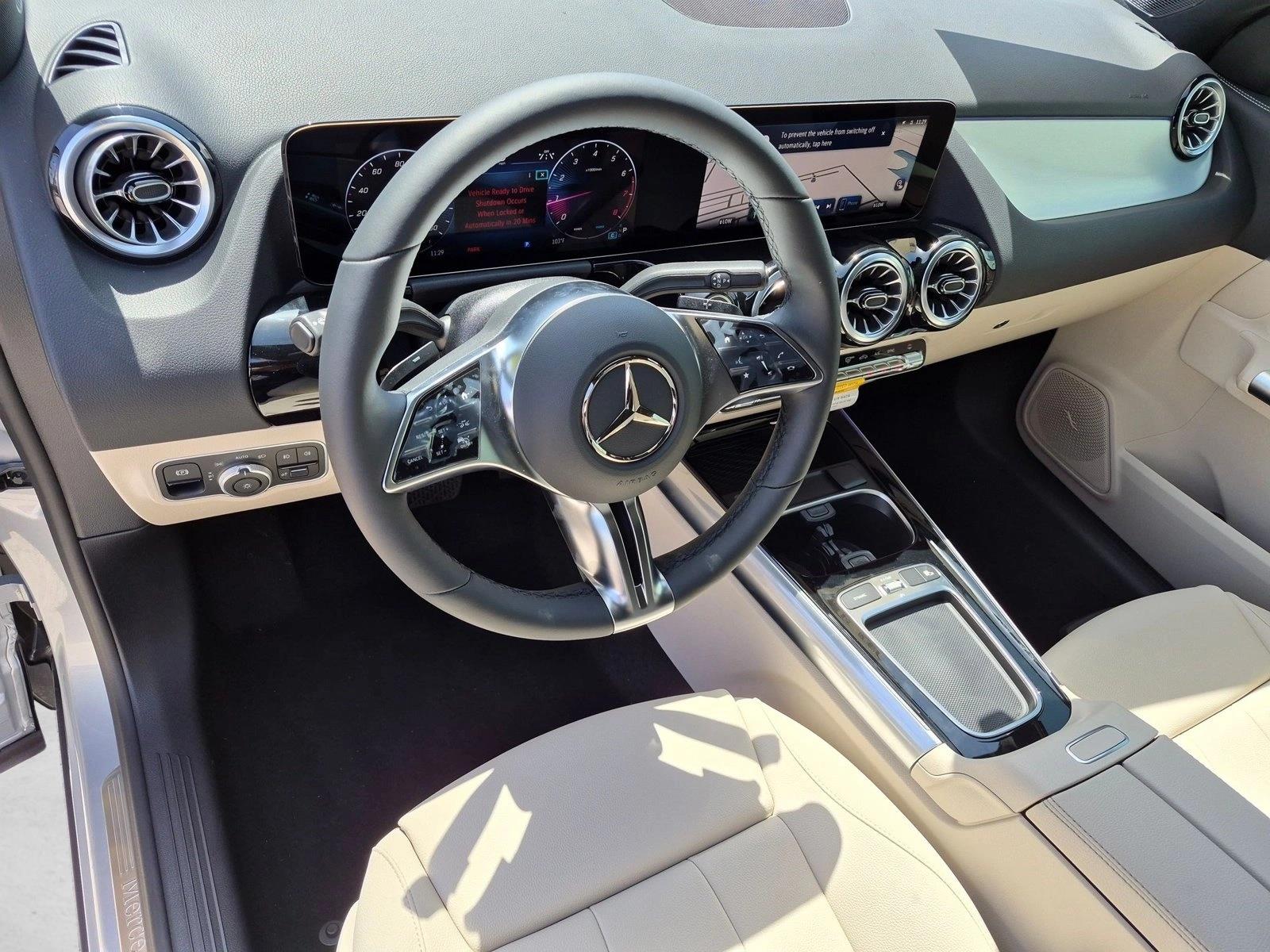 2026 GLA 250, photo 3 of 17