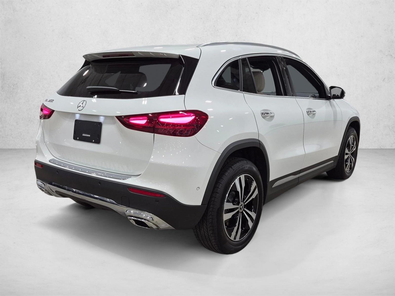2026 GLA 250, photo 5 of 25