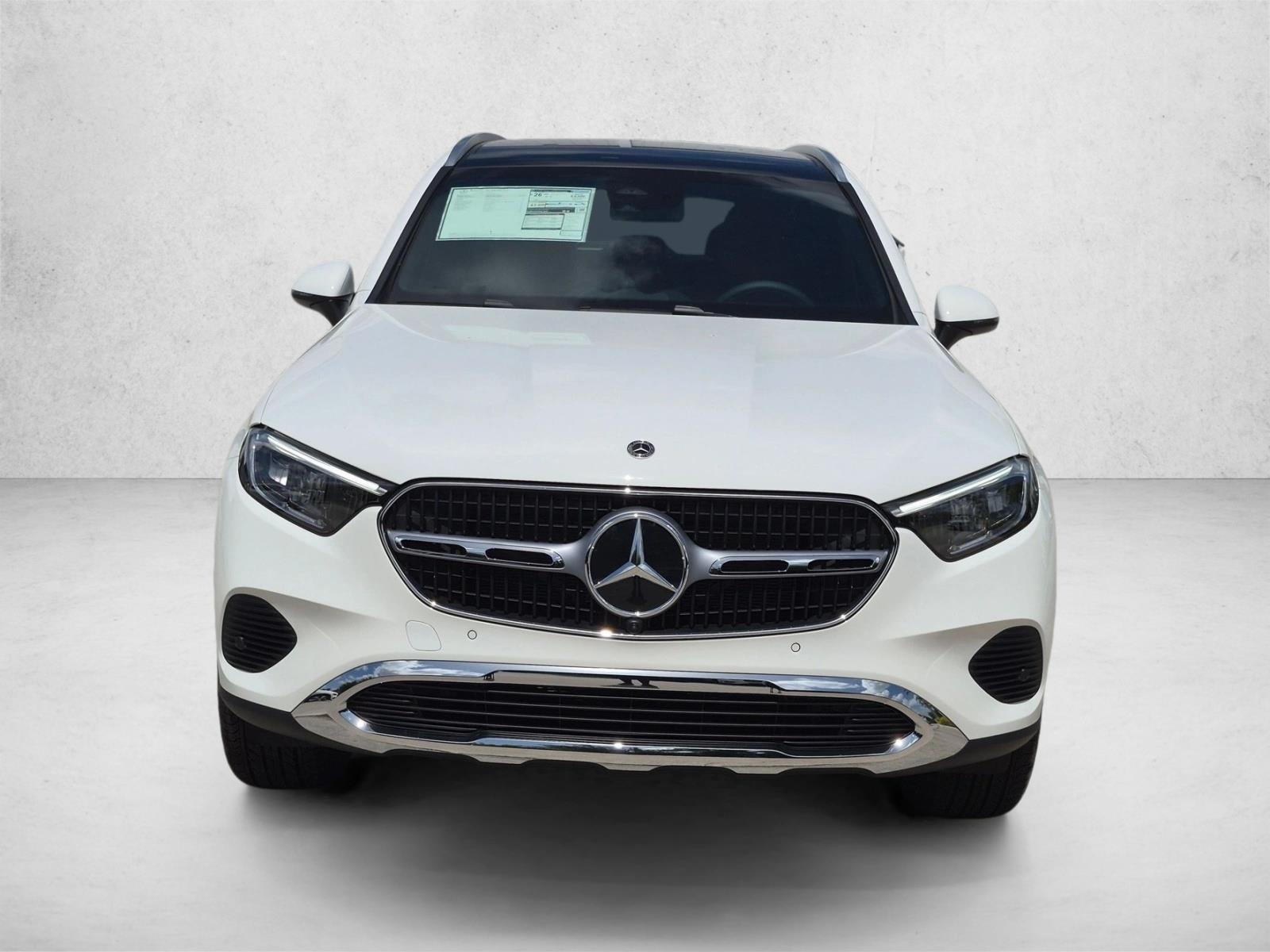 2026 GLC 300 4MATIC, photo 2 of 15