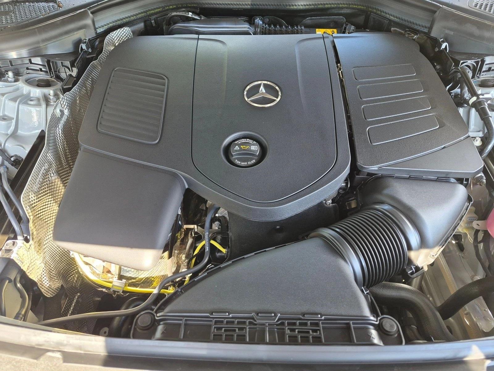 2027 GLC 300, photo 16 of 17